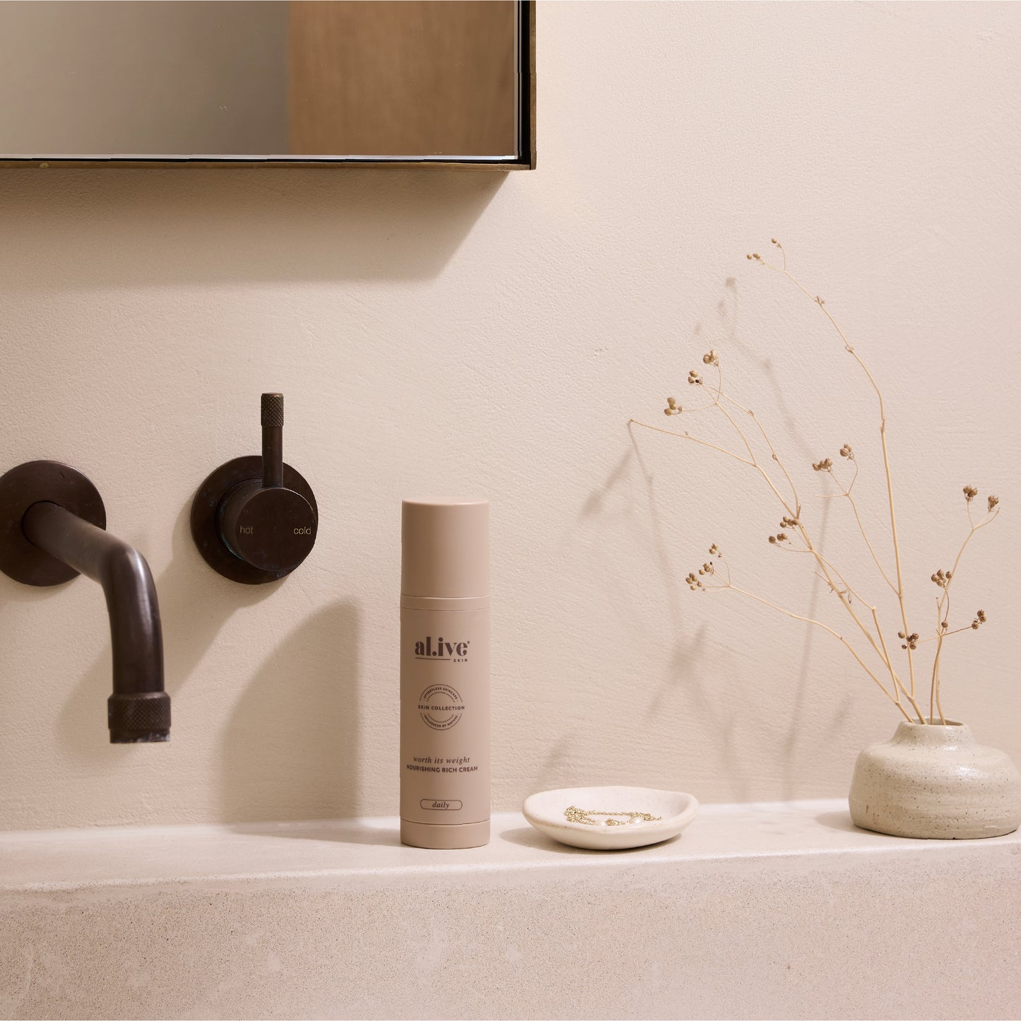 al.ive skin ‘worth it’s weight’ nourishing rich cream