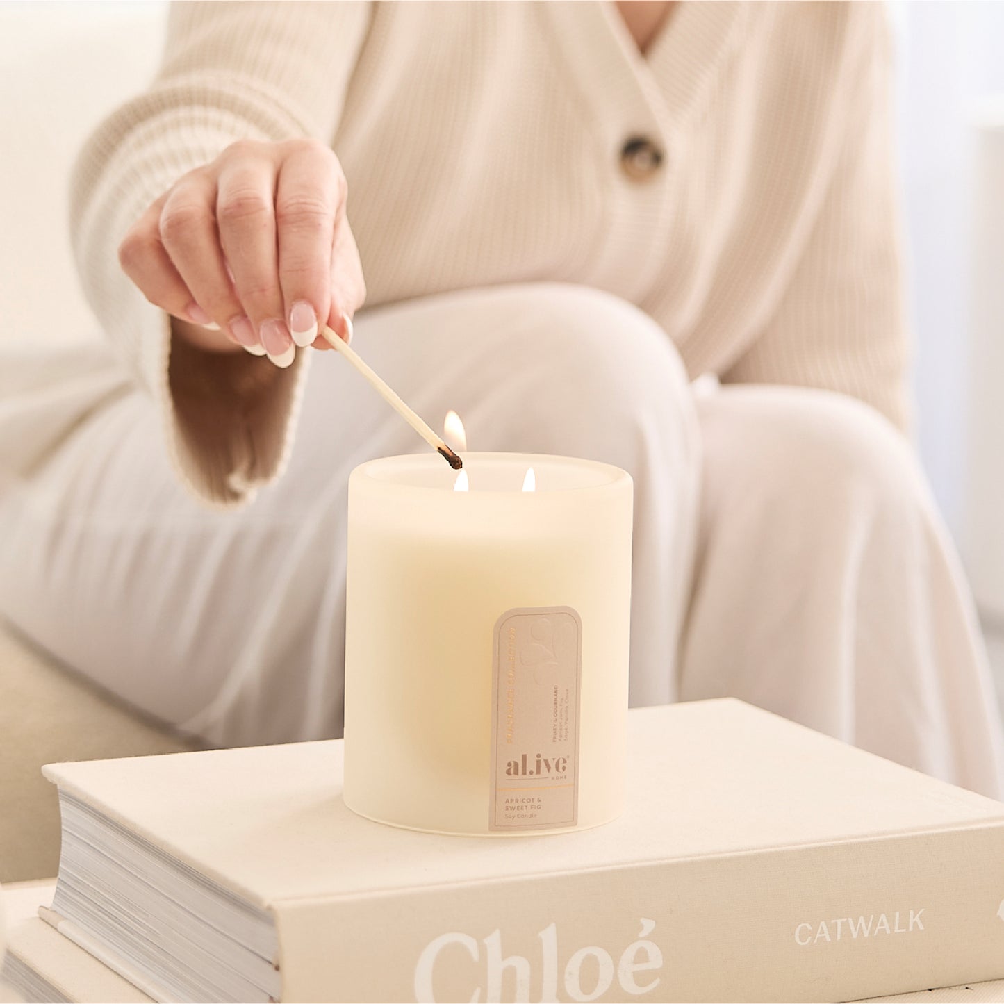 al.ive soy candle - apricot & sweet fig