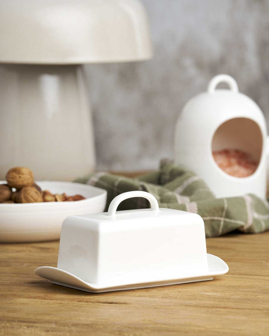 Robert Gordon Butter Dish with Lid / At Home