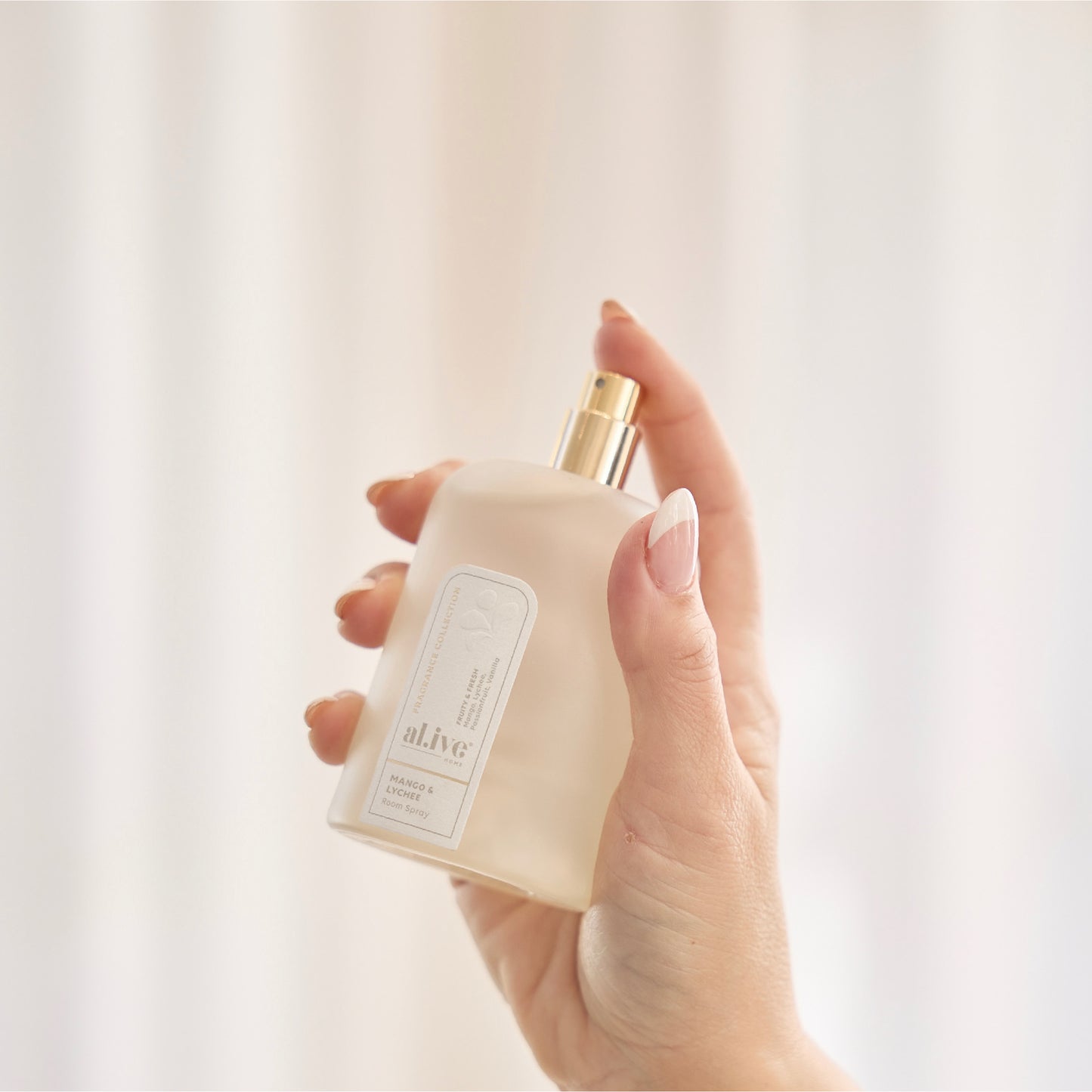 al.ive room spray - mango & lychee